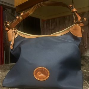 Dooney & Bourke DB shoulder handbag